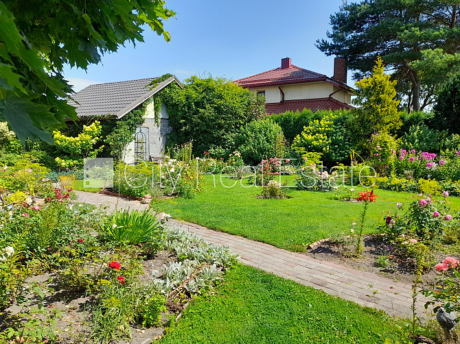 Labiekārtots apzaļumots pagalms, bruģēts piebraucamais ceļš, iežogota teritorija ar metāla Jelgava un Jelgavas novads - foto 15