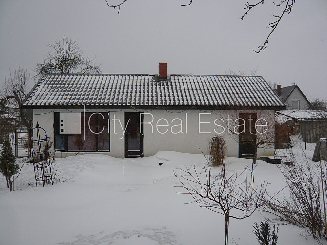 Labiekārtots apzaļumots pagalms, bruģēts piebraucamais ceļš, iežogota teritorija ar metāla Jelgava un Jelgavas novads - foto 16