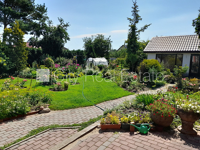 Labiekārtots apzaļumots pagalms, bruģēts piebraucamais ceļš, iežogota teritorija ar metāla Jelgava un Jelgavas novads - foto 12
