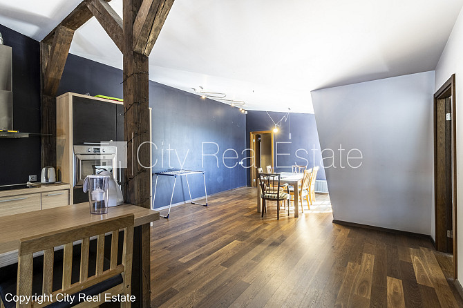 Fasādes māja, renovēta māja, slēgts pagalms, luksuss apartamenti , mansards, kāpņu telpa Rīga - foto 10