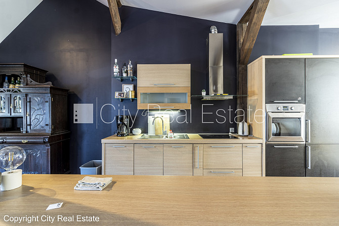 Fasādes māja, renovēta māja, slēgts pagalms, luksuss apartamenti , mansards, kāpņu telpa Rīga - foto 9