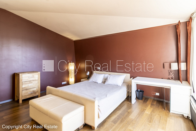 Fasādes māja, renovēta māja, slēgts pagalms, luksuss apartamenti , mansards, kāpņu telpa Rīga - foto 13