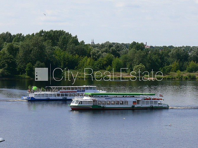 Fasādes māja, renovēta māja, labiekārtota apzaļumota teritorija, ieeja no ielas, kāpņu Rīga - foto 11
