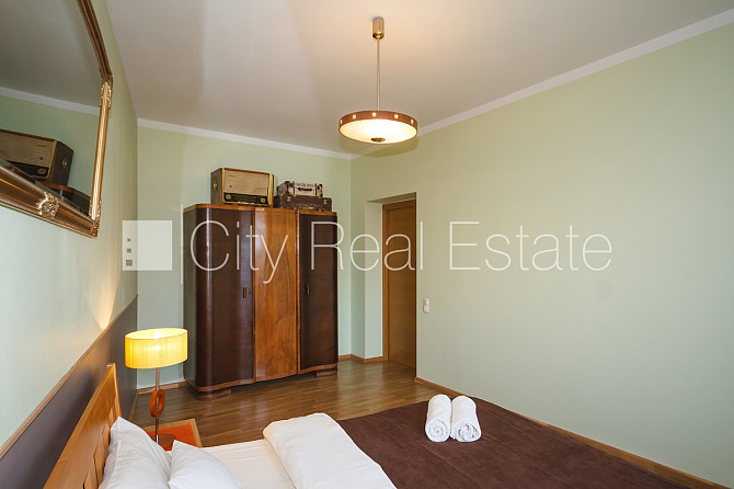 Fasādes māja, renovēta māja, labiekārtota apzaļumota teritorija, ieeja no ielas, kāpņu Rīga - foto 7