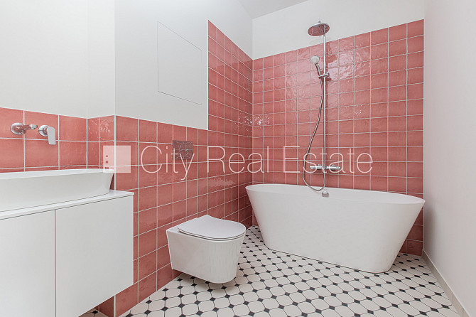 Pagalma ēka, renovēta māja, slēgts pagalms, ir lifts, kāpņu telpa pēc kapitālā remonta, Rīga - foto 9