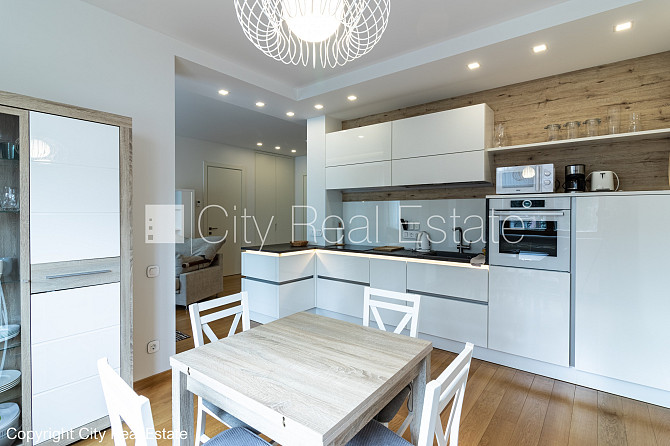 Zeme īpašumā, jaunceltne, labiekārtots apzaļumots pagalms, slēgts pagalms, teritorijas Jūrmala - foto 1