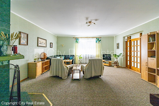 Частный дом, зеленая территория 2600 м2, закрытый двор, место для машины, бассеин 12.5 Юрмала - изображение 11