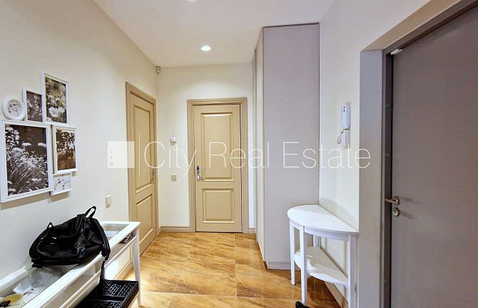 Jaunceltne, labiekārtots apzaļumots pagalms, teritorijas iebrauktuves vārti aprīkoti ar Jūrmala - foto 8