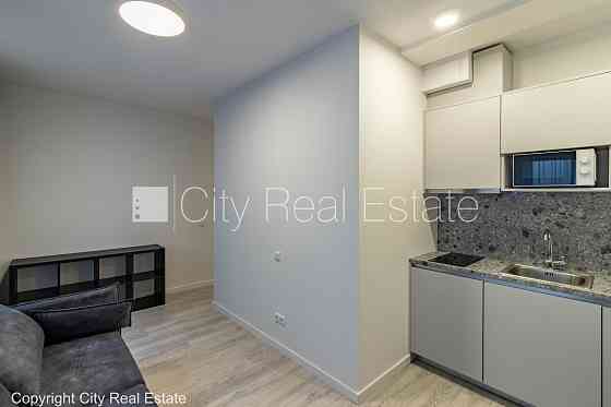 Дом во дворе, реновированный дом, закрытая территория, лифт, лестничная клетка Rīga