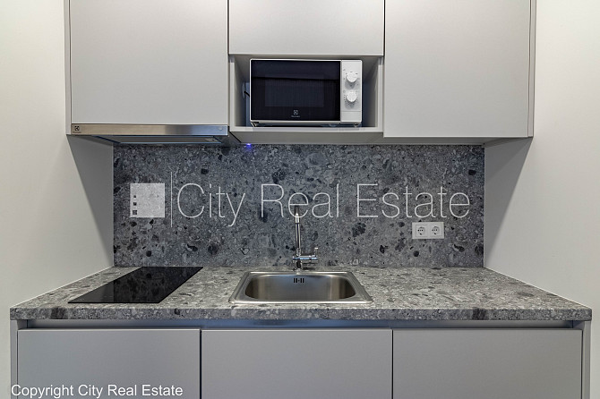 Pagalma māja, renovēta māja, slēgta teritorija, ir lifts, kāpņu telpa pēc kapitālā Rīga - foto 6