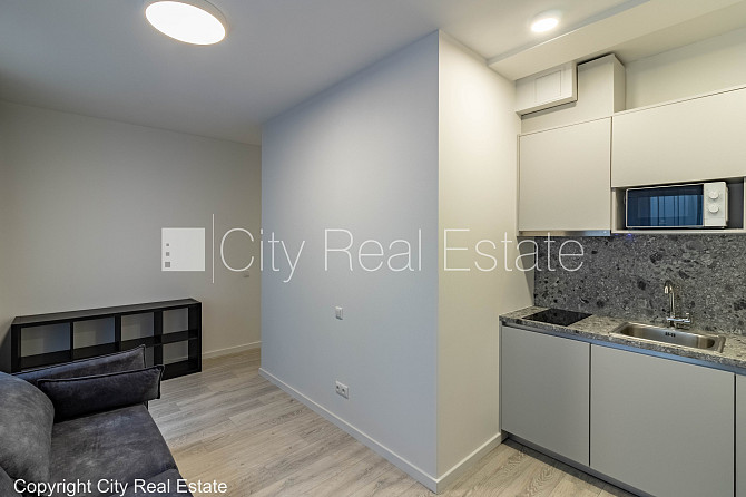 Pagalma māja, renovēta māja, slēgta teritorija, ir lifts, kāpņu telpa pēc kapitālā Rīga - foto 3