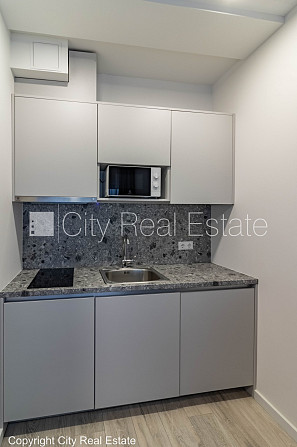 Pagalma māja, renovēta māja, slēgta teritorija, ir lifts, kāpņu telpa pēc kapitālā Rīga - foto 5