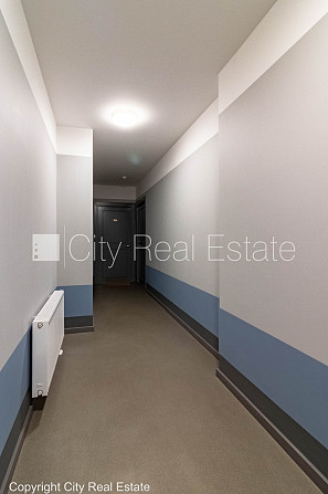 Pagalma māja, renovēta māja, slēgta teritorija, ir lifts, kāpņu telpa pēc kapitālā Rīga - foto 12