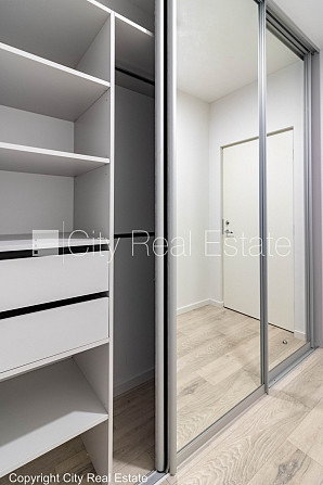 Pagalma māja, renovēta māja, slēgta teritorija, ir lifts, kāpņu telpa pēc kapitālā Rīga - foto 10