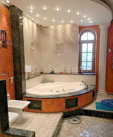 Privātmāja, jaunceltne, labiekārtota apzaļumota teritorija 2400 m2, bruģēts piebraucamais Rīga - foto 12