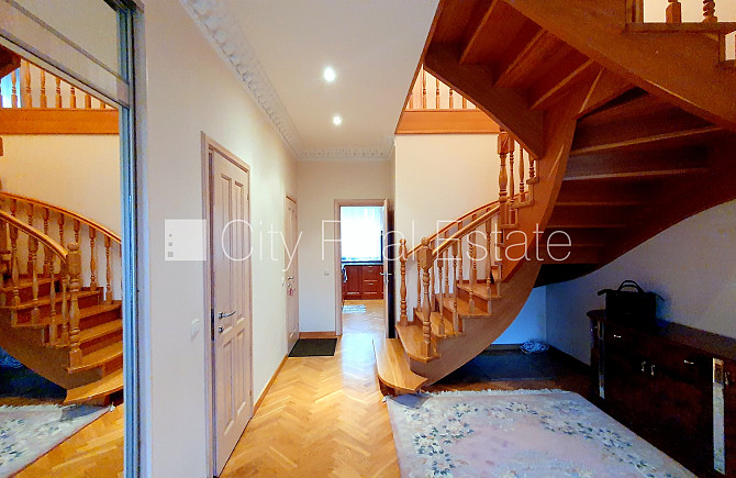 Частный дом, благоустроенный озеленённый двор, гараж на одну машину, две терассы, Юрмала - изображение 15