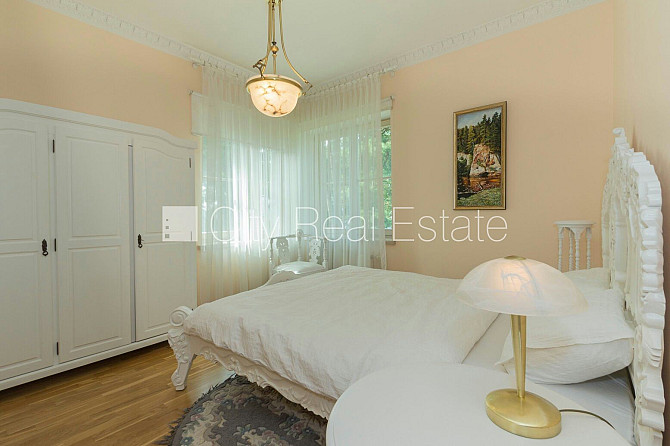 Частный дом, благоустроенный озеленённый двор, гараж на одну машину, две терассы, Юрмала - изображение 6