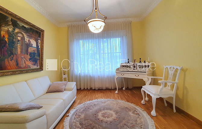 Частный дом, благоустроенный озеленённый двор, гараж на одну машину, две терассы, Юрмала - изображение 13