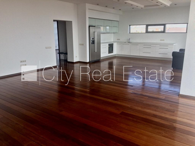 Новостройка, фасадный дом, благоустроенный озеленённый двор, закрытая Рига - изображение 3