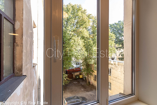 Фасадный дом, благоустроенный озеленённый двор, лестничная клетка после Рига - изображение 20