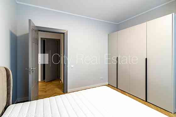 Фасадный дом, реновированный дом, благоустроенная озеленённая территория, лифт, Рига