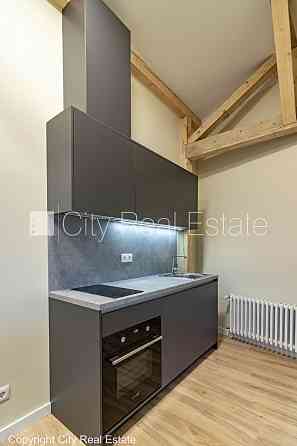 Фасадный дом, реновированный дом, благоустроенная озеленённая территория, лифт, Рига