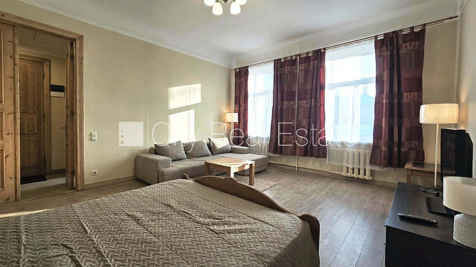 Fasādes māja, slēgts pagalms, iespēja nomāt autostāvvietu, ieeja no pagalma, logi vērsti Rīga - foto 11