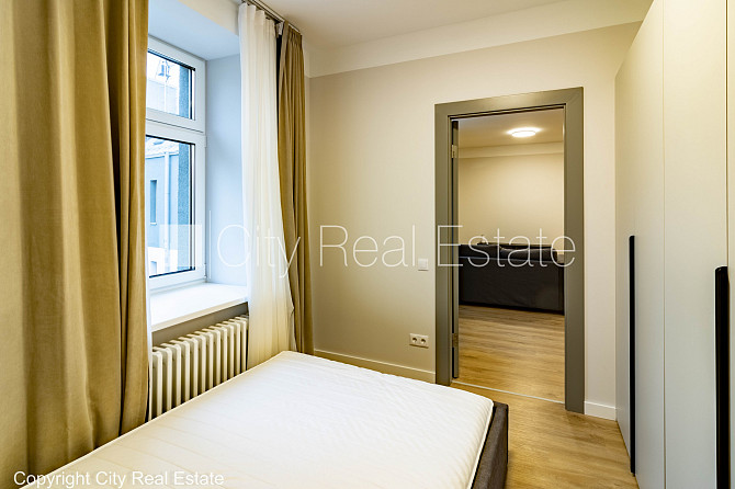 Фасадный дом, реновированный дом, благоустроенная озеленённая территория, лифт, Рига - изображение 8