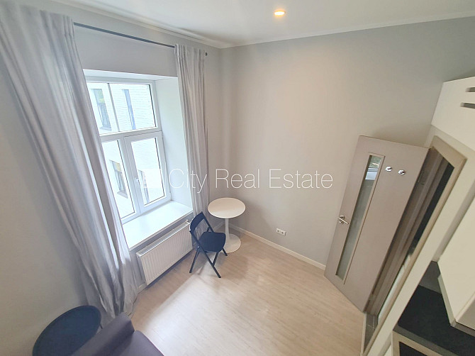 Здание во дворе, реновированный дом, закрытый двор, вход с улицы и со двора, Рига - изображение 7