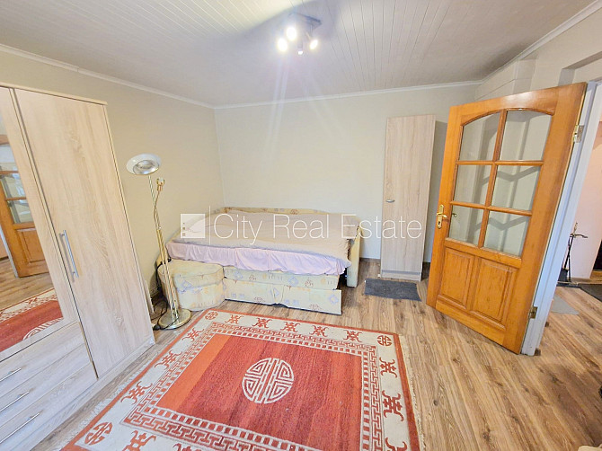 Здание во дворе, место для машины, вход со двора, окна выходят во двор, Рига - изображение 4