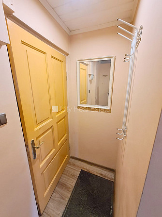 Здание во дворе, место для машины, вход со двора, окна выходят во двор, Рига - изображение 19