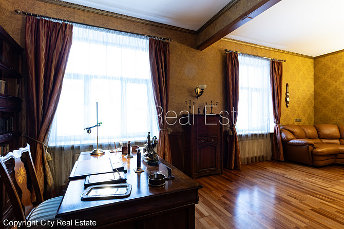 Renovēta māja, maksas stāvvieta, ir lifts, guļamistabu skaits 1 gab., viesistaba, viena istaba Rīga - foto 7