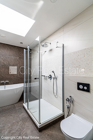 Реновированный дом, закрытый двор, возможность аренды парковки, охраняемая Рига - изображение 13