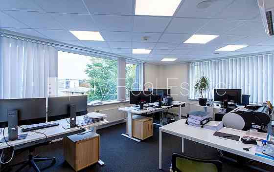 Новостройка, фасадный дом, плата за обслуживание одного квадратного метра в Рига