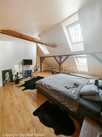 Zeme īpašumā, fasādes māja, restaurēta māja, labiekārtots apzaļumots pagalms, slēgts Rīga - foto 15