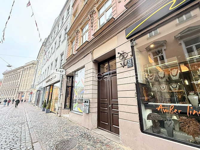 Фасадный дом, реновированный дом, подъездная дорога покрыта брущаткoй, вход с Рига - изображение 16