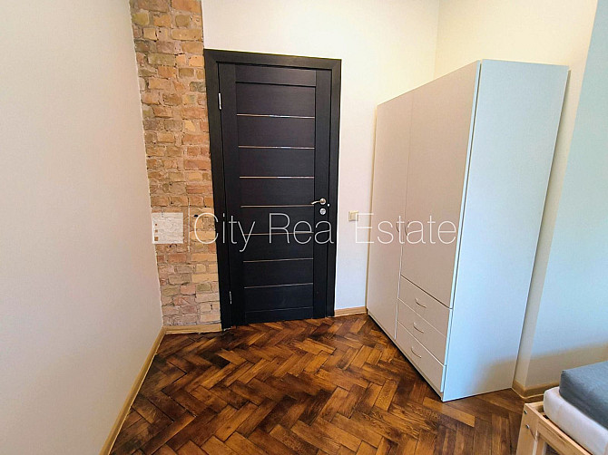 Pagalma ēka, guļamistabu skaits 3 gab., istabas izolētas 3 gab., studio tipa, virtuve apvienota Rīga - foto 12