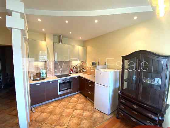 Проект - Ziedu muiža (Зиеду муйжа), благоустроенный озеленённый двор, подземная Rīga