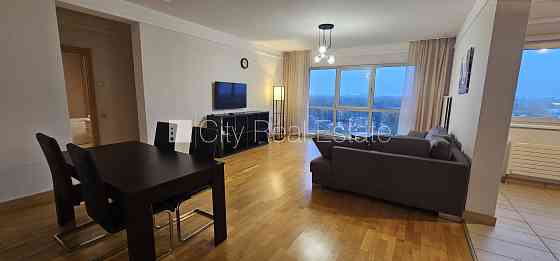 Новостройка, места для нескольких машин, возможность аренды подземной парковки, Rīga