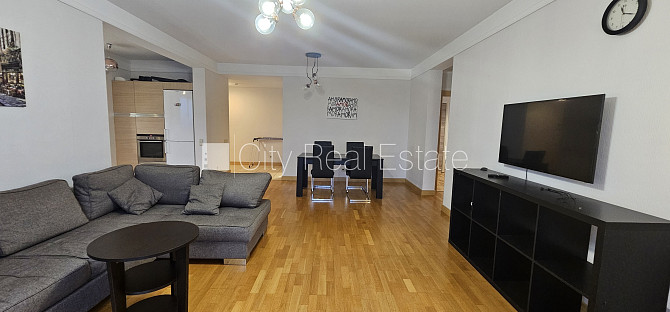 Jaunceltne, vieta vairākām automašīnām, iespēja nomāt pazemes autostāvvietu, pagalmā Rīga - foto 7