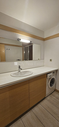 Jaunceltne, vieta vairākām automašīnām, iespēja nomāt pazemes autostāvvietu, pagalmā Rīga - foto 16