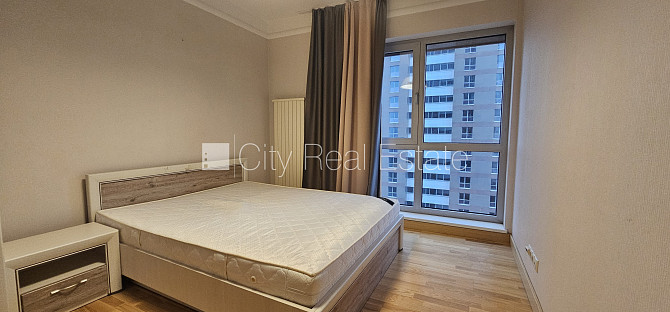 Jaunceltne, vieta vairākām automašīnām, iespēja nomāt pazemes autostāvvietu, pagalmā Rīga - foto 8