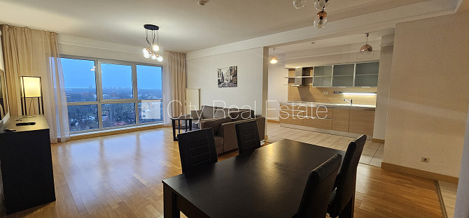 Jaunceltne, vieta vairākām automašīnām, iespēja nomāt pazemes autostāvvietu, pagalmā Rīga - foto 1