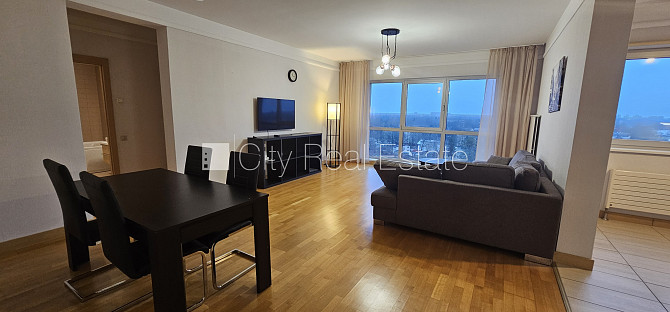 Jaunceltne, vieta vairākām automašīnām, iespēja nomāt pazemes autostāvvietu, pagalmā Rīga - foto 4