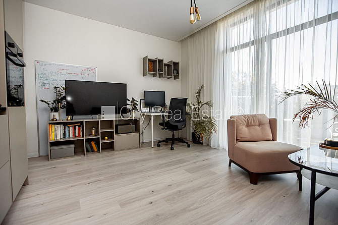 Jaunceltne, fasādes māja, slēgts pagalms, vieta automašīnai, ieeja no pagalma, kāpņu telpa Rīga - foto 1