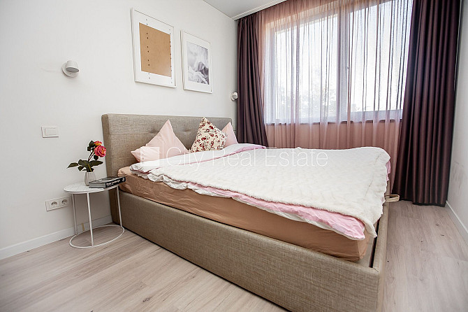 Jaunceltne, fasādes māja, slēgts pagalms, vieta automašīnai, ieeja no pagalma, kāpņu telpa Rīga - foto 4