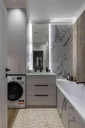 Новостройка, на подвальном этаже доступно кладовое помещение, территория Jūrmala