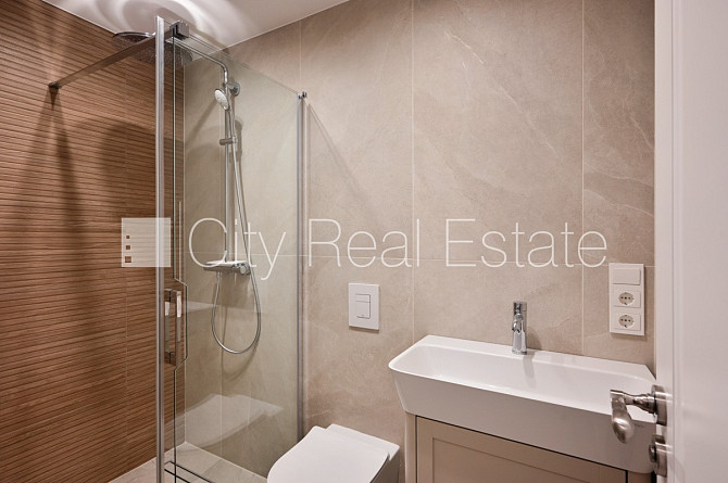 Projekts - Kalpaka Residence, ieeja no pagalma, balkons, terase, istabas izolētas 2 gab., istabas Rīga - foto 14