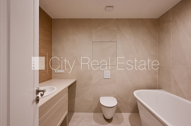 Projekts - Kalpaka Residence, ieeja no pagalma, balkons, terase, istabas izolētas 2 gab., istabas Rīga - foto 11