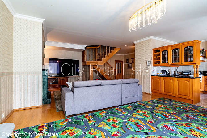 Zeme īpašumā, mainīts Jumta segums, labiekārtots apzaļumots pagalms, iežogota teritorija, Rīga - foto 8